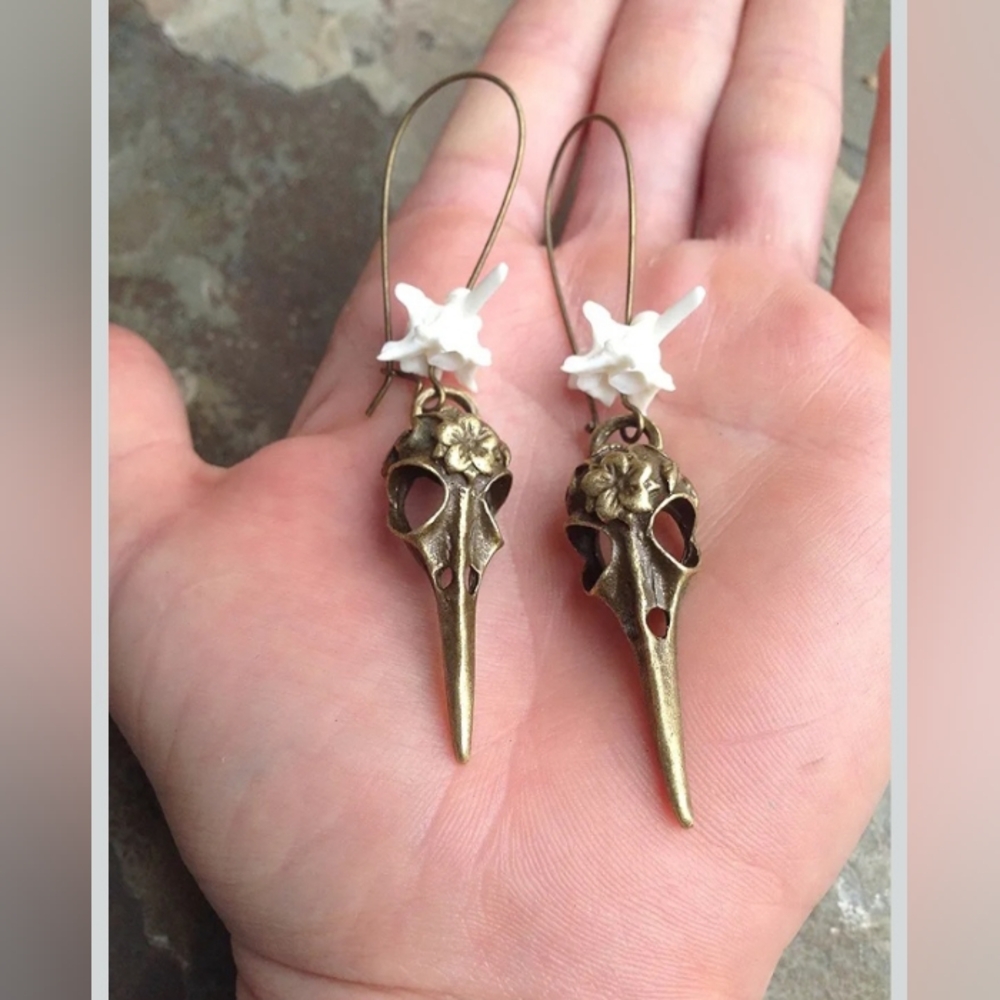 Real Snake Vertebrae Bone Bronze Earrings - Ethically Sourced, Goth, Steampunk